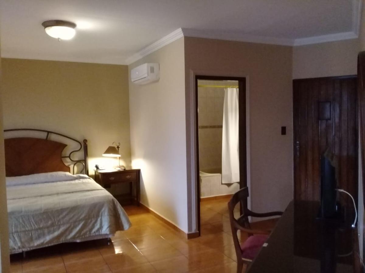 Hotel Puerta Del Rey Santa Cruz de La Sierra Kültér fotó
